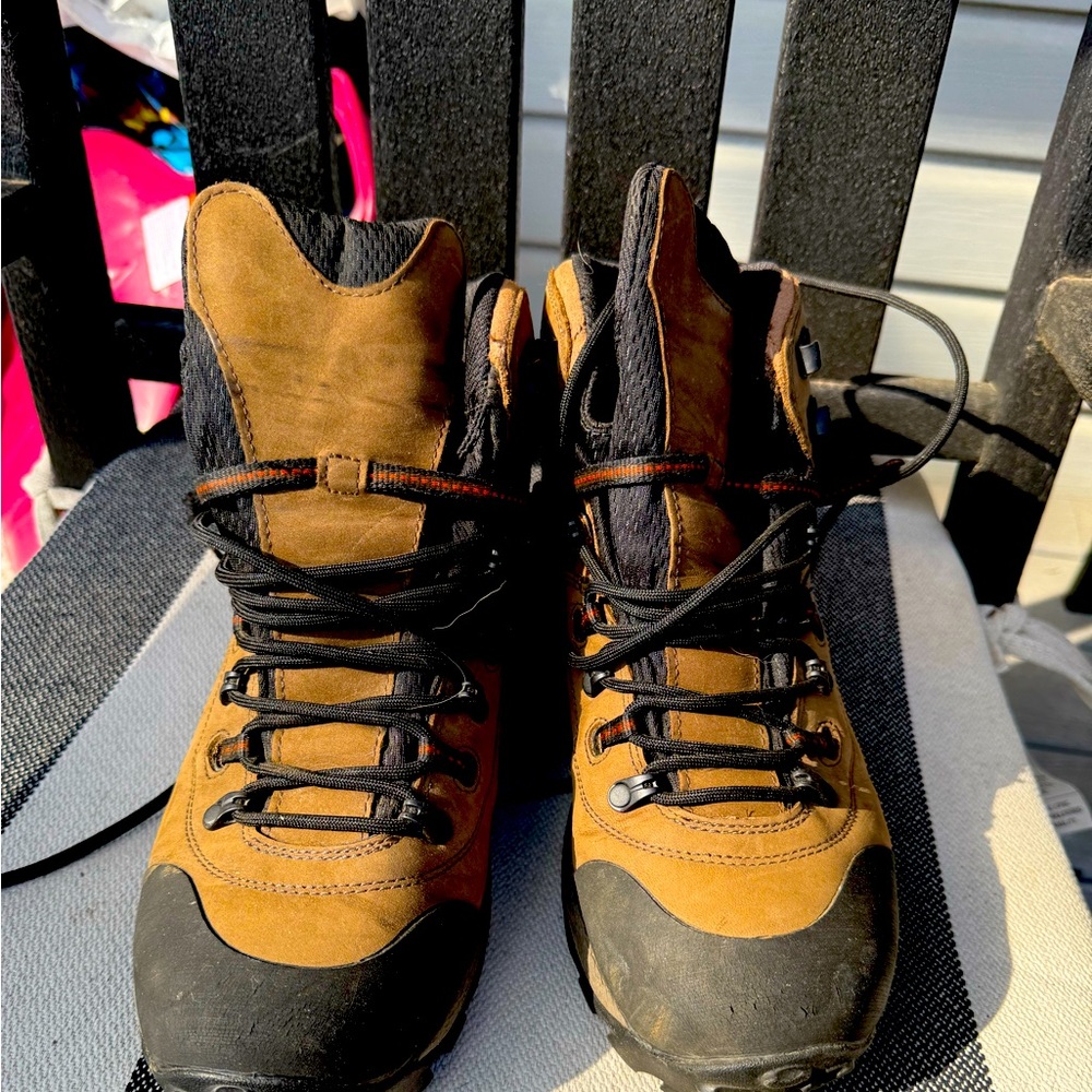 Men’s Merrell hiking boots